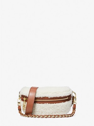 Michael Kors Slater Extra-Small Shearling Sling Pack Naisten Crossbody Laukku NATURAL/LUGGAGE | FIUZK1133